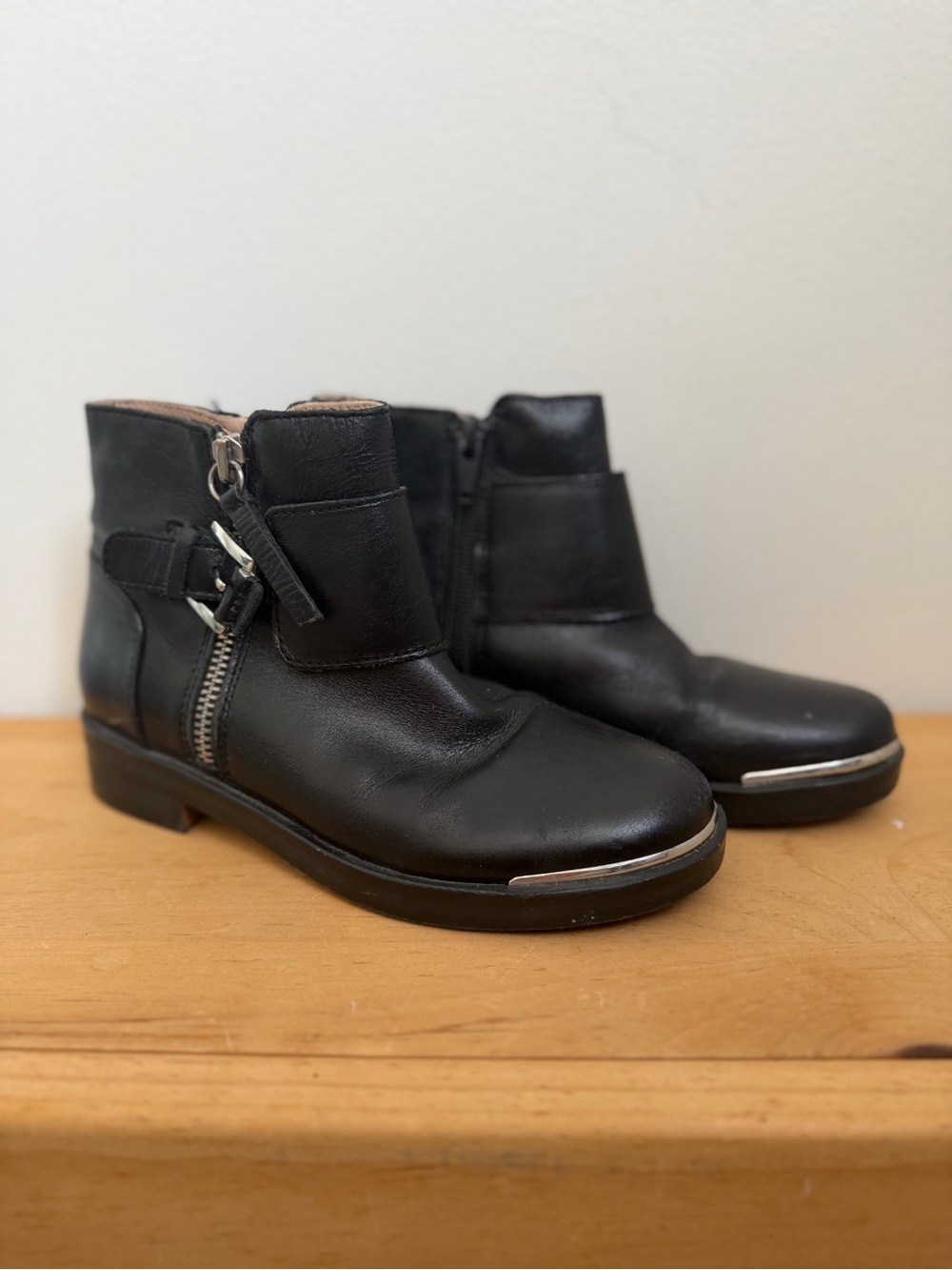 Zara Kids Black Leather Ankle Boots with Silver Buckles & Zippers (Size EU32)